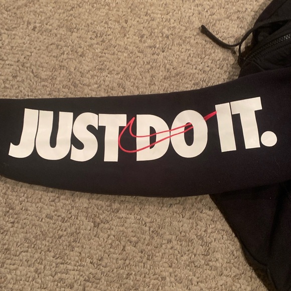 Nike NSW HBR+ Black Jacket with Red and White Accents Size S - Picture 3 of 6